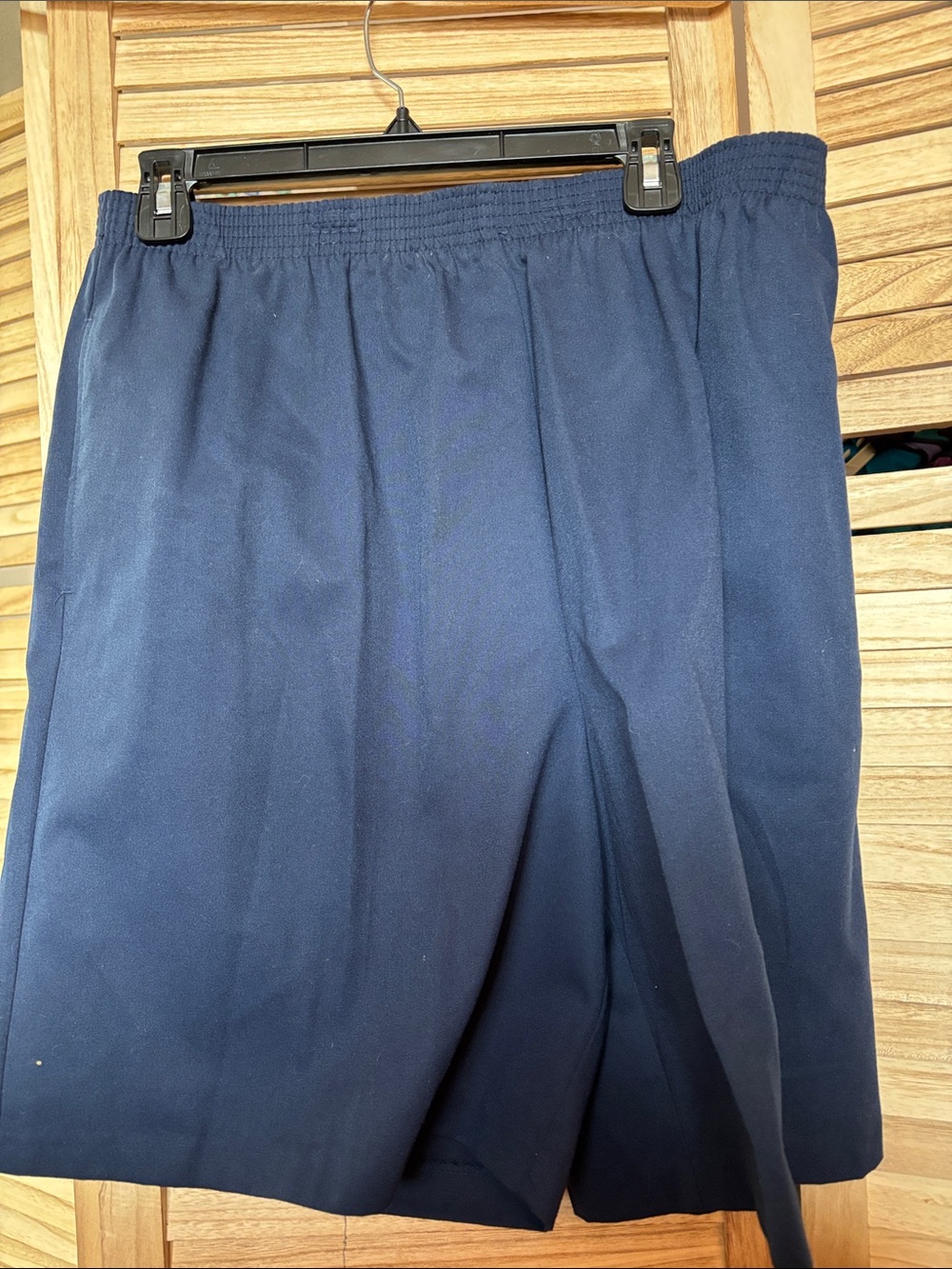 FINAL MARKDOWN BonWorth Navy Elastic Waist Shorts Large